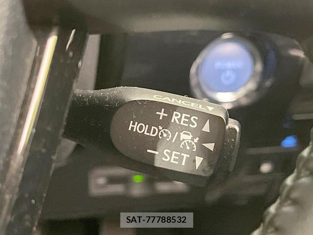 Toyota PRIUS 2021-05 8280000-4