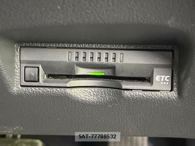 Toyota PRIUS 2021-05 8280000-6
