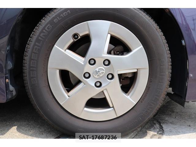 Toyota PRIUS 2012-01 8280022-14
