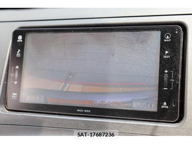 Toyota PRIUS 2012-01 8280022-17
