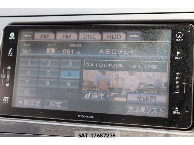 Toyota PRIUS 2012-01 8280022-18