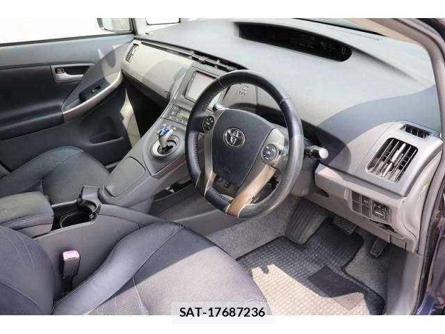 Toyota PRIUS 2012-01 8280022-8