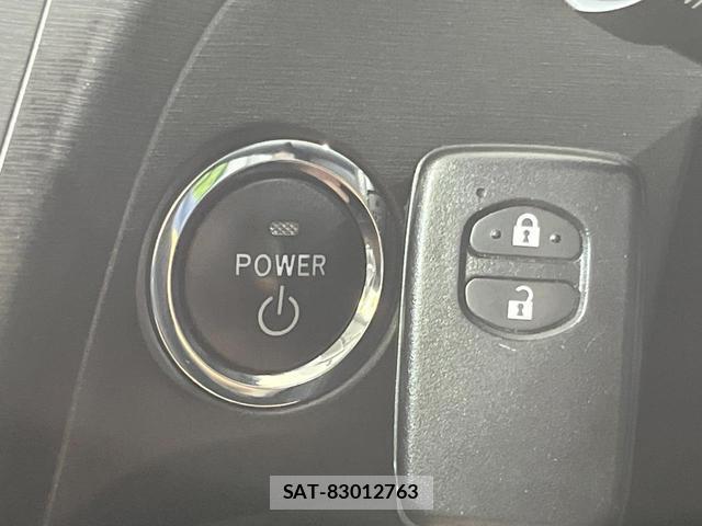 Toyota PRIUS 2011-10 8280038-6