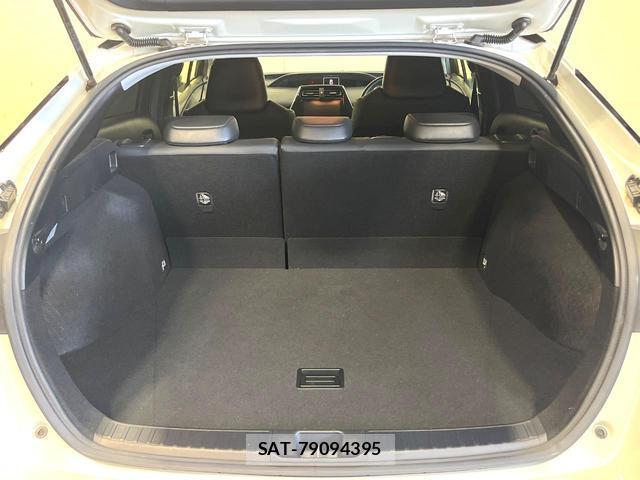 Toyota PRIUS 2019-11 8280250-10