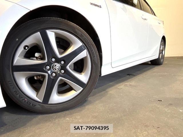 Toyota PRIUS 2019-11 8280250-13