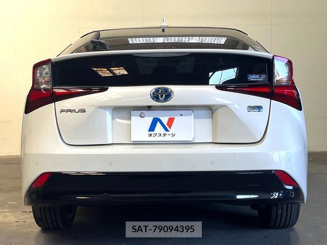 Toyota PRIUS 2019-11 8280250-15