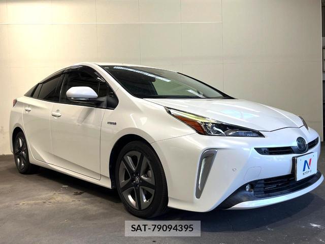 Toyota PRIUS 2019-11 8280250-16