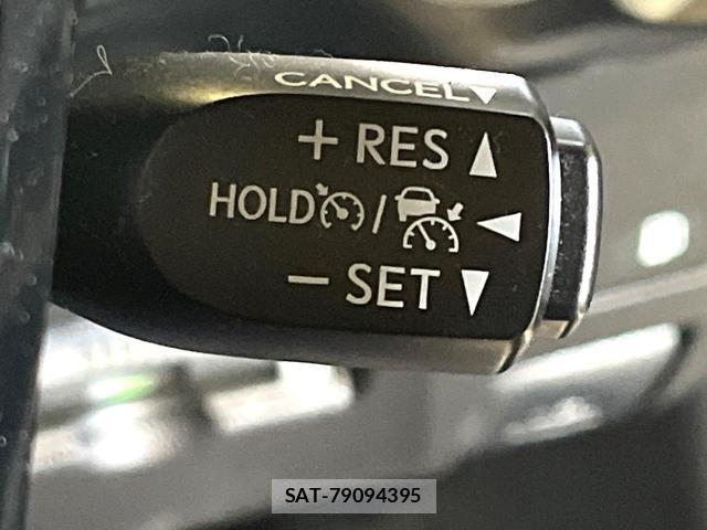 Toyota PRIUS 2019-11 8280250-5