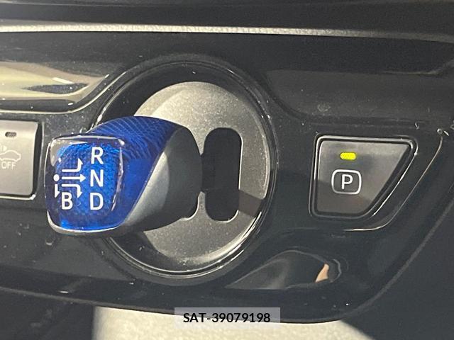 Toyota PRIUS 2019-09 8280302-11