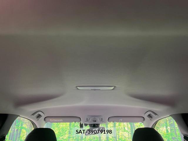 Toyota PRIUS 2019-09 8280302-12