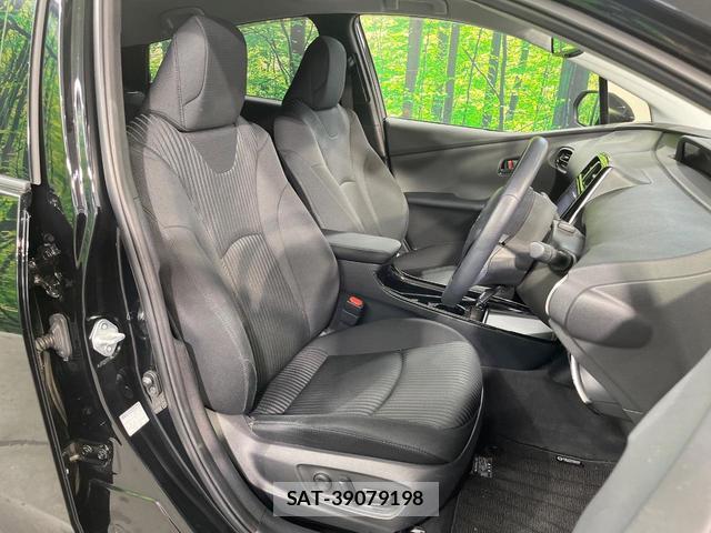 Toyota PRIUS 2019-09 8280302-14