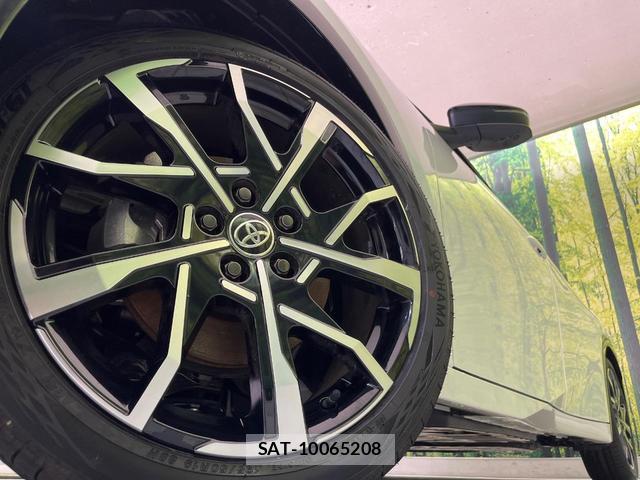 Toyota PRIUS 2024-04 8280487-12