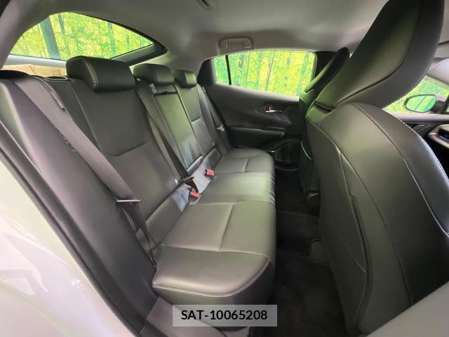 Toyota PRIUS 2024-04 8280487-8