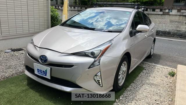 Toyota PRIUS 2017-08 8280529-0