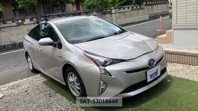 Toyota PRIUS 2017-08 8280529-11