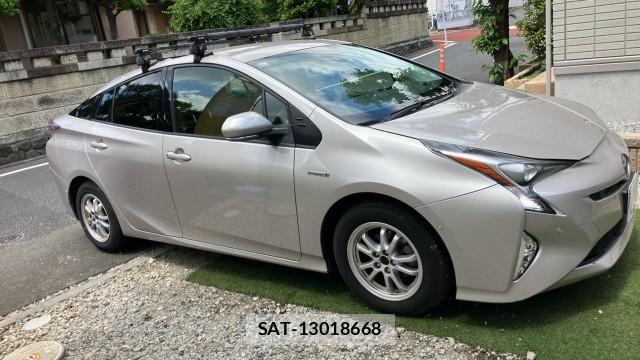 Toyota PRIUS 2017-08 8280529-3
