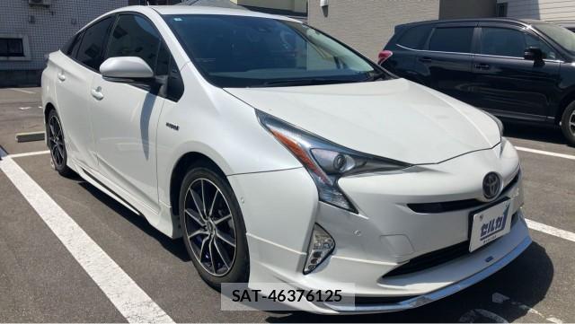 Toyota PRIUS 2018-08 8280558-11
