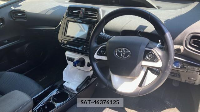 Toyota PRIUS 2018-08 8280558-2