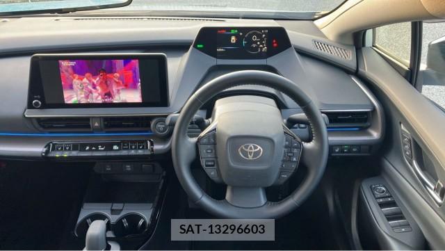 Toyota PRIUS 2024-04 8280578-16
