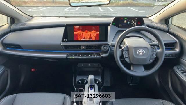 Toyota PRIUS 2024-04 8280578-2