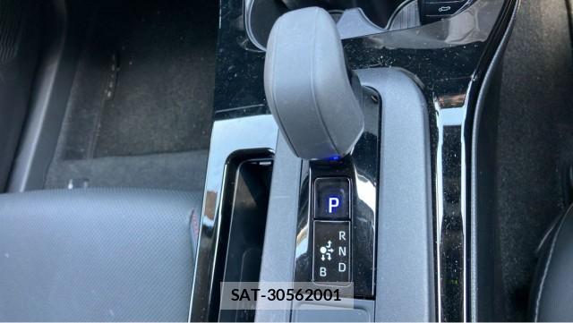 Toyota PRIUS 2023-06 8280586-14