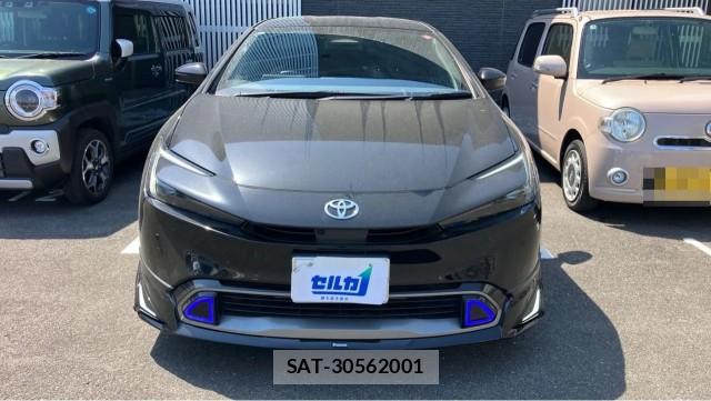 Toyota PRIUS 2023-06 8280586-9