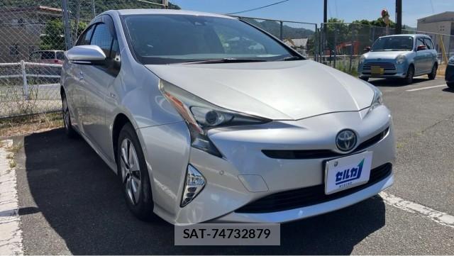 Toyota PRIUS 2016-05 8280645-11