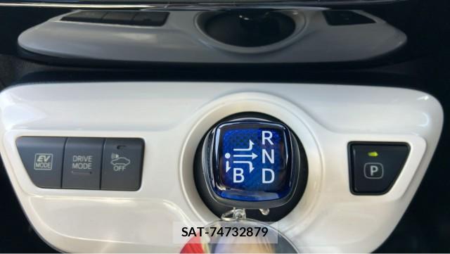 Toyota PRIUS 2016-05 8280645-14