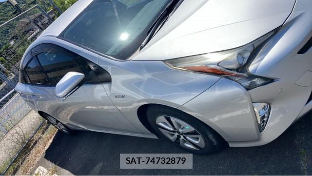 Toyota PRIUS 2016-05 8280645-3