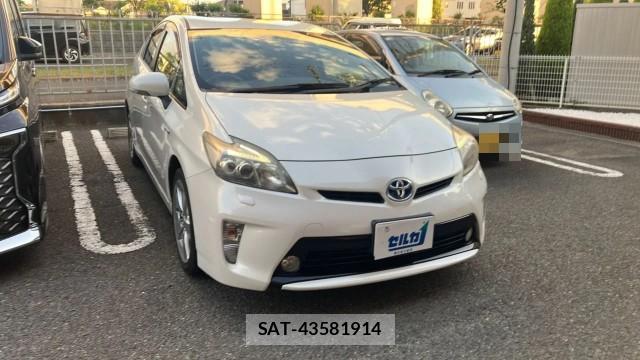 Toyota PRIUS 2012-06 8280670-11