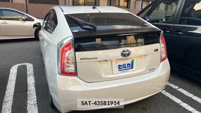 Toyota PRIUS 2012-06 8280670-13