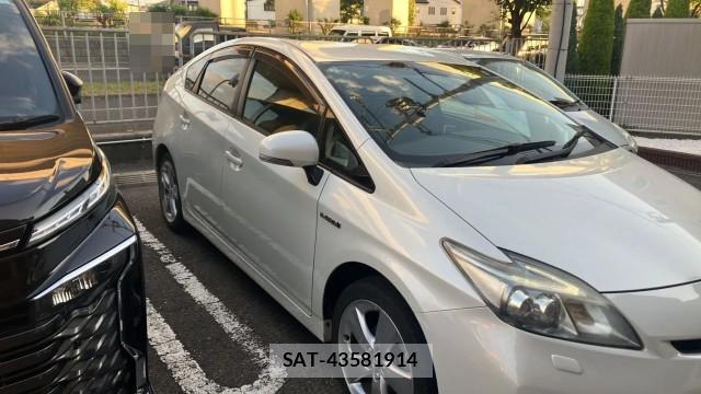 Toyota PRIUS 2012-06 8280670-3