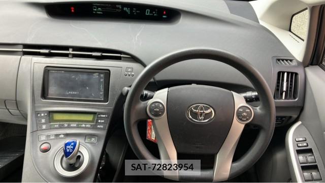 Toyota PRIUS 2011-06 8280714-16