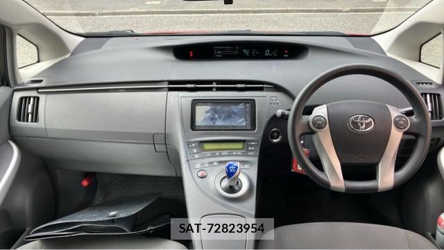 Toyota PRIUS 2011-06 8280714-2