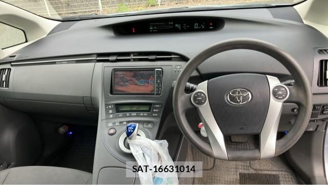 Toyota PRIUS 2010-08 8280748-2