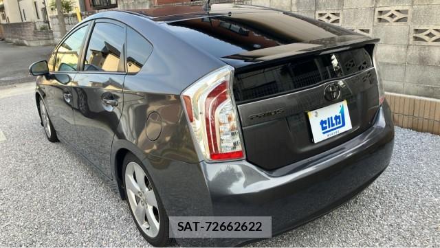 Toyota PRIUS 2011-02 8280879-13