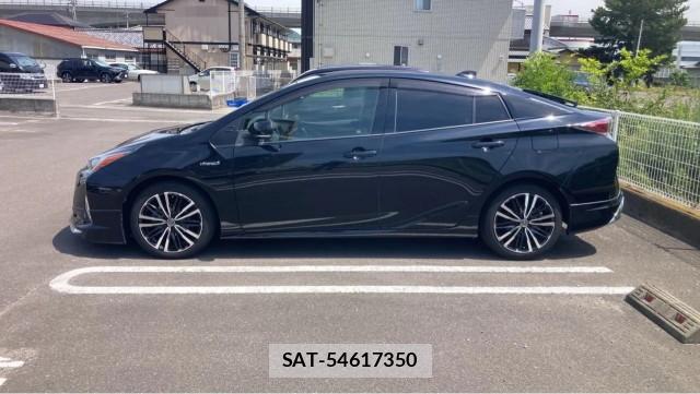 Toyota PRIUS 2017-02 8280957-10