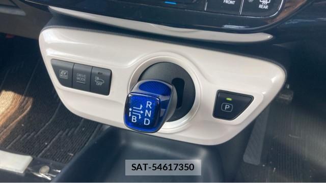 Toyota PRIUS 2017-02 8280957-14