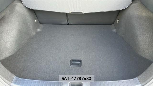 Toyota PRIUS 2020-02 8281014-17