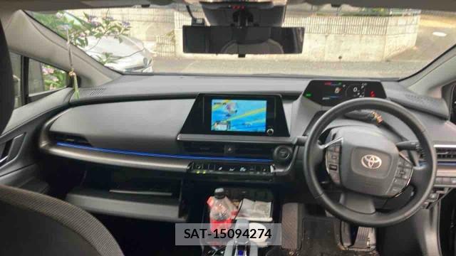 Toyota PRIUS 2025-01 8281042-2