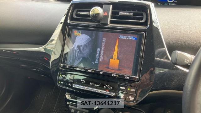 Toyota PRIUS 2019-11 8281047-4