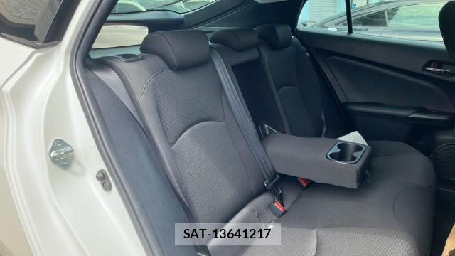 Toyota PRIUS 2019-11 8281047-6