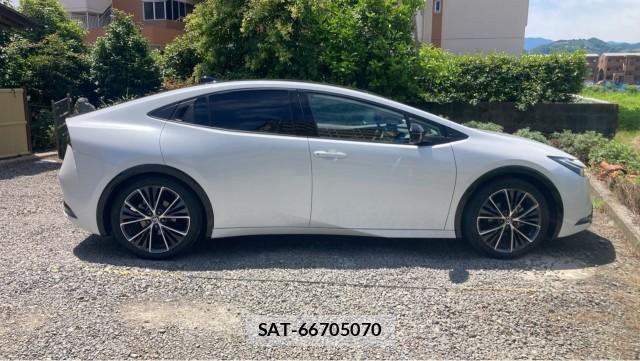 Toyota PRIUS 2024-02 8281134-3
