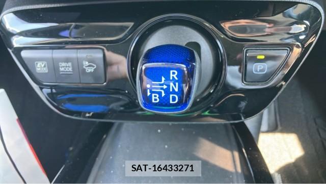 Toyota PRIUS 2019-04 8281147-14