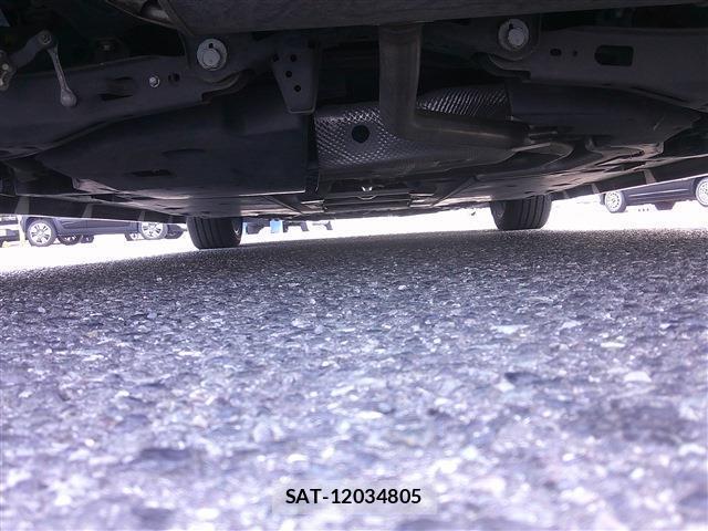 Toyota PRIUS 2016-07 8281213-19