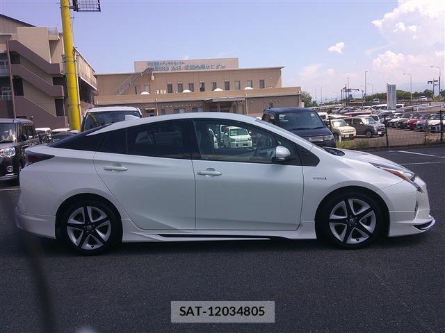 Toyota PRIUS 2016-07 8281213-4