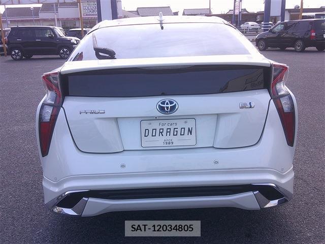Toyota PRIUS 2016-07 8281213-6