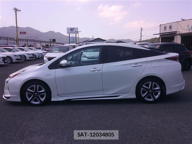 Toyota PRIUS 2016-07 8281213-8