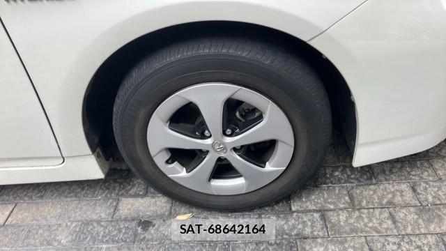 Toyota PRIUS 2012-07 8281278-8