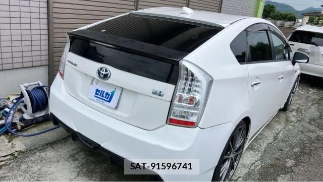 Toyota PRIUS 2010-07 8281344-12